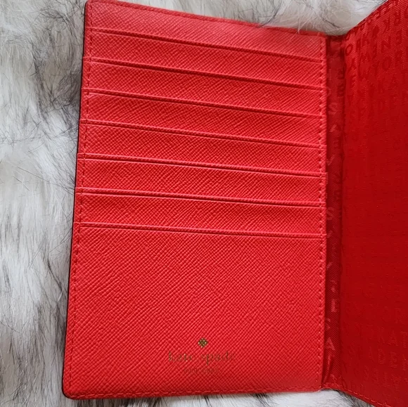Kate Spade "Take the Cake" Imogen Passport Cover - Picture 7 of 8